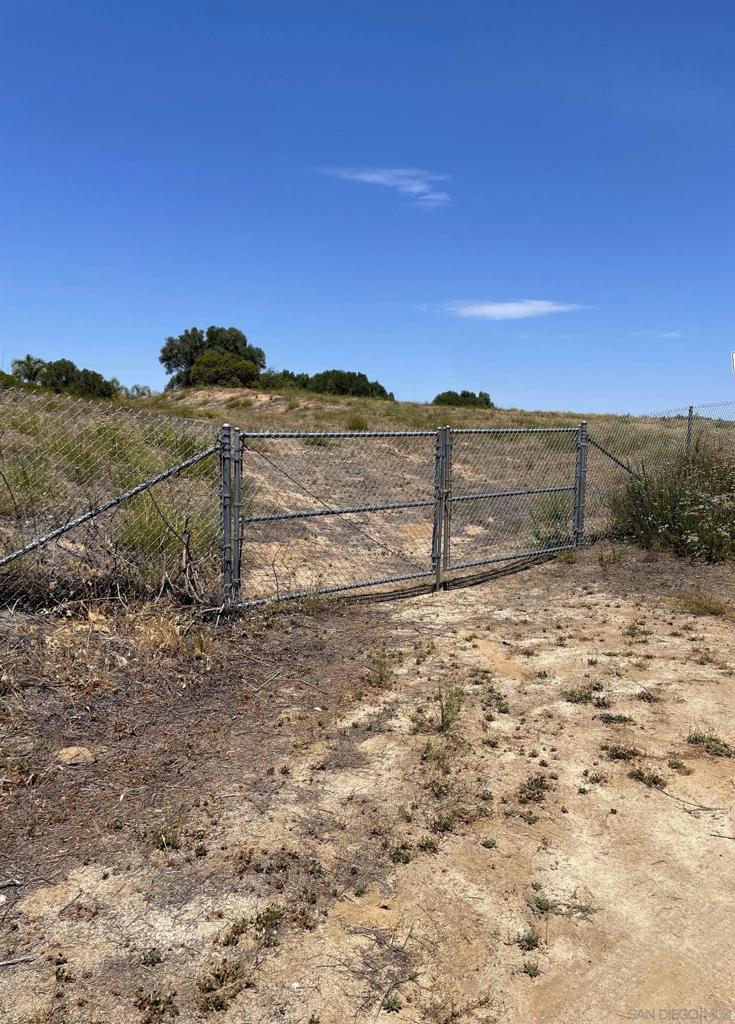 MLS #250029848SD img 4