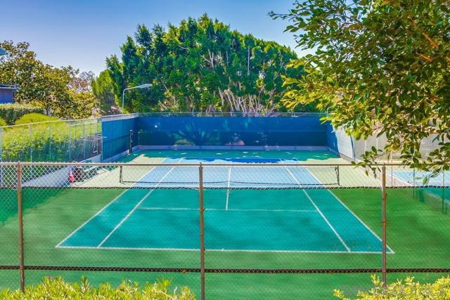 2223 Caminito Preciosa Sur, La Jolla CA: https://media.crmls.org/mediaz/6c5f1fe3-263b-47d1-ade3-668ac1fec791.jpg