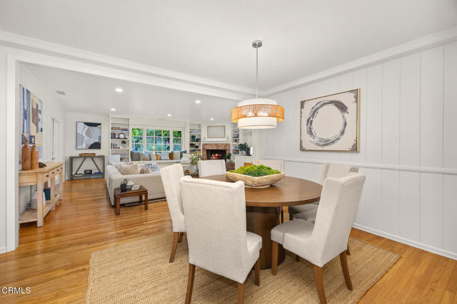 4929 Oakwood Avenue, La Canada Flintridge CA: https://media.crmls.org/mediaz/6c5f9595-fb4f-491f-a057-e9c8ab6fdb6f.jpg