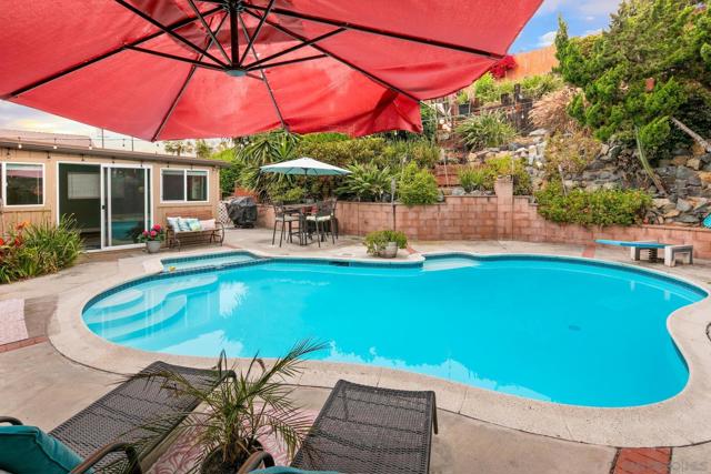 750 Mission Ave, Chula Vista CA: https://media.crmls.org/mediaz/6c5fe2cd-0079-4569-a654-ec15e58f09c3.jpg