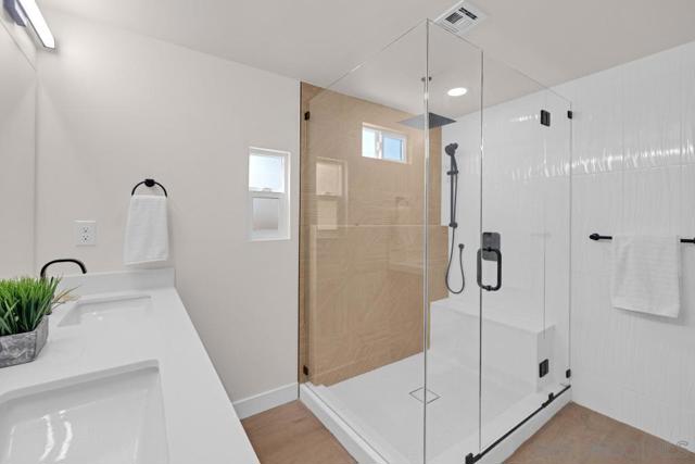 1120 Pepper Dr, El Cajon CA: https://media.crmls.org/mediaz/6c5ff1d0-3c1c-45f4-823e-35051e9d954b.jpg
