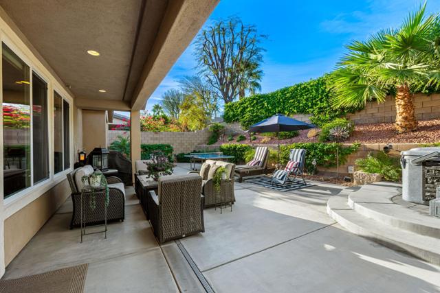 81172 Victoria Lane, La Quinta CA: https://media.crmls.org/mediaz/6c603ec6-350a-471f-8291-1864ccf6c8a9.jpg