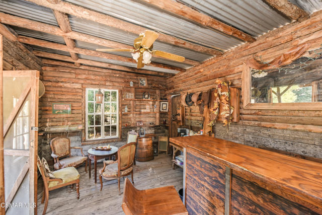 356 E Carlisle Road, Thousand Oaks CA: https://media.crmls.org/mediaz/6c606f61-91d3-4e8a-8099-437efd2d91ab.jpg