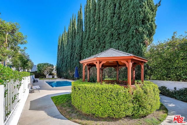 13340 Burbank Boulevard, Sherman Oaks CA: https://media.crmls.org/mediaz/6c619101-99f2-47c6-a00e-ba76b4fc0fa8.jpg