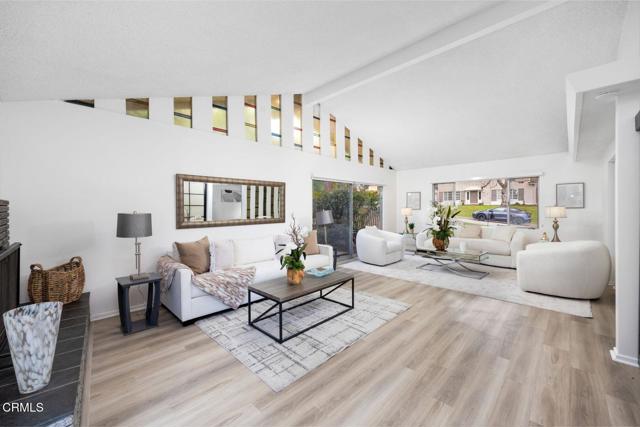 1935 Oakwood Avenue, Sierra Madre CA: https://media.crmls.org/mediaz/6c61b42c-4c05-418b-9c49-97a13d1e095e.jpg