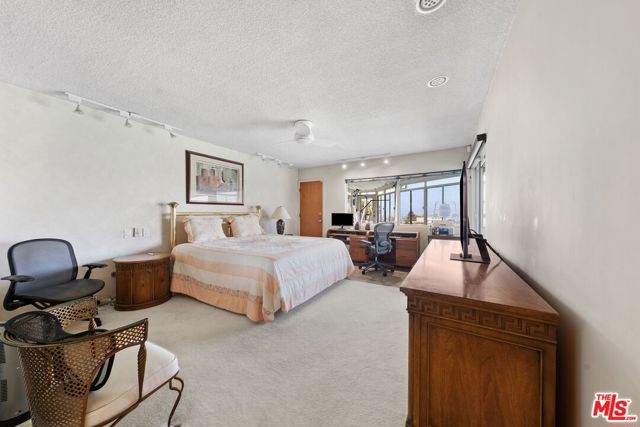 4260 S Cloverdale Avenue, Los Angeles CA: https://media.crmls.org/mediaz/6c61bd4a-024c-4167-bf5e-74056f463137.jpg