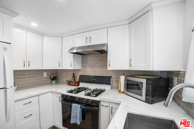 241 Monterey Road, South Pasadena CA: https://media.crmls.org/mediaz/6c62d4f6-e32d-4dd5-8433-f3e65daf6a0d.jpg