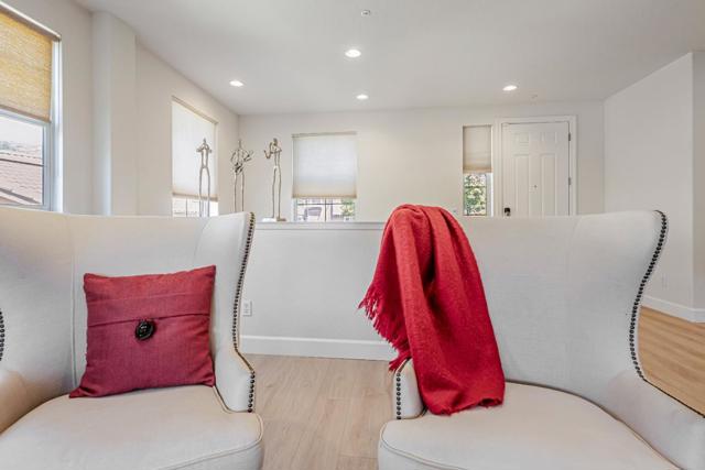 33 Lupine Valley Court, Brisbane CA: https://media.crmls.org/mediaz/6c6339dc-8cd2-47cb-88ad-e3c8a725c883.jpg