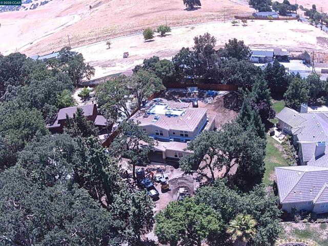 1206 Northgate Rd, Walnut Creek CA: https://media.crmls.org/mediaz/6c63703b-98bb-4409-9290-8a7b2779431d.jpg