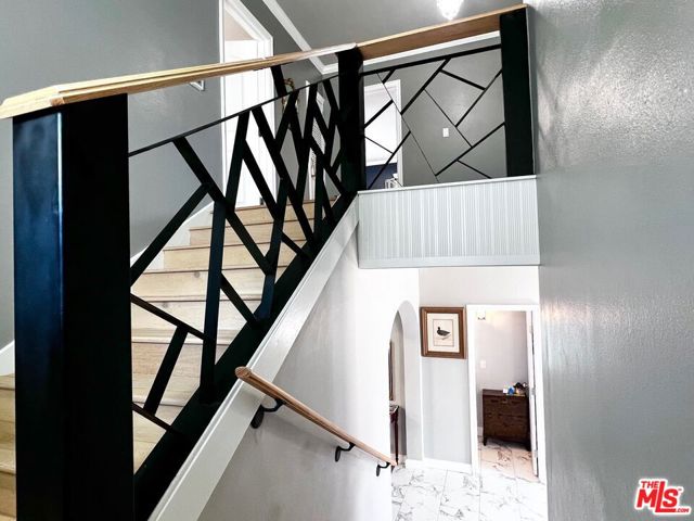 821 Lorraine Boulevard, Los Angeles CA: https://media.crmls.org/mediaz/6c63c4af-2f2e-48cd-95dd-9dc30027ac5f.jpg