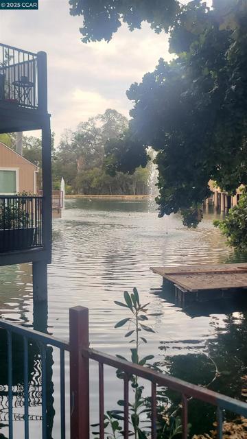 7977 Arcade Lake Ln, Citrus Heights CA: https://media.crmls.org/mediaz/6c63fd46-a51d-4860-8c48-4f01a130963d.jpg