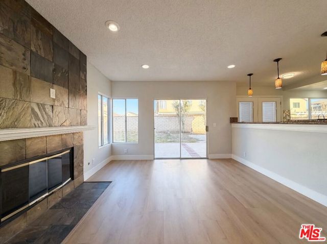 37740 Duffel Street, Palmdale CA: https://media.crmls.org/mediaz/6c6482f7-e7c6-47eb-8a23-da87ce34c165.jpg