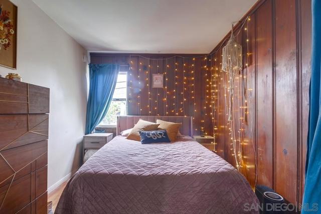 2119 Bacon St, San Diego CA: https://media.crmls.org/mediaz/6c649075-b46e-4be7-ac39-d3ab4c7f2fd4.jpg