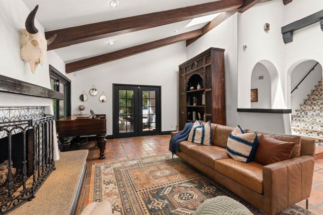 Detail Gallery Image 7 of 38 For 2154 Ranch View Terrace, Encinitas,  CA 92024 - 5 Beds | 4/2 Baths
