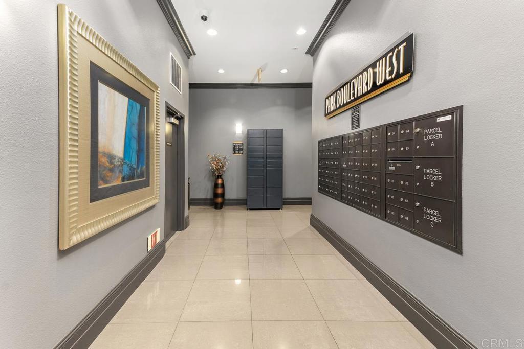 https://media.crmls.org/mediaz/6c65e198-37a4-463f-8ffe-1592ddb5dfae.jpg?preset=X-Large