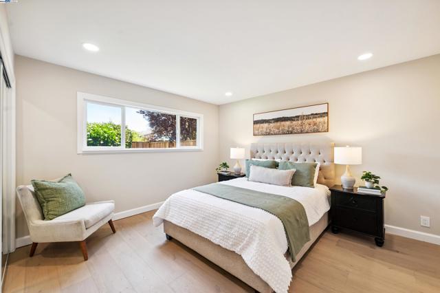 4531 Harper Ct, Pleasanton CA: https://media.crmls.org/mediaz/6c67c709-9aa3-41b3-9e95-d94c6cd6d44c.jpg