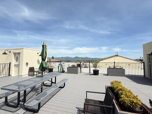 400 San Benito Street, Hollister CA: https://media.crmls.org/mediaz/6c680d69-de83-408a-ac15-88e7d1919fcf.jpg