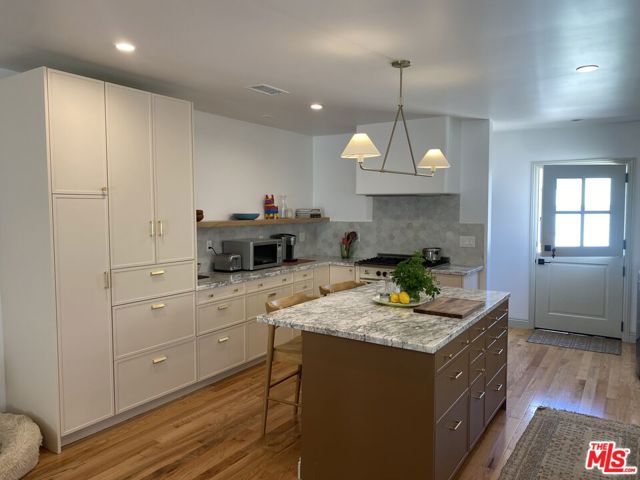 3026 Farmdale Avenue, Los Angeles CA: https://media.crmls.org/mediaz/6c694e03-cb50-4a2a-869d-acbe5c1e29af.jpg