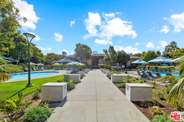 1 Bed Home for Sale in Playa Vista, California