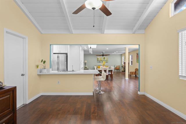 9155 57 Gold Coast Dr, San Diego CA: https://media.crmls.org/mediaz/6c699558-765c-4ee0-ae7f-5cc1ddfb7e53.jpg
