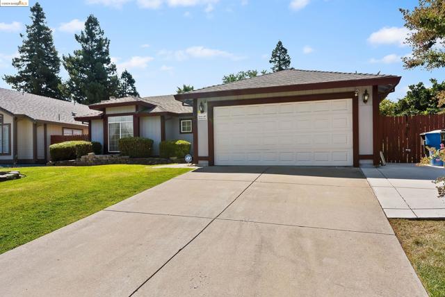Image 5 of 39 For 8038 Torrente Way