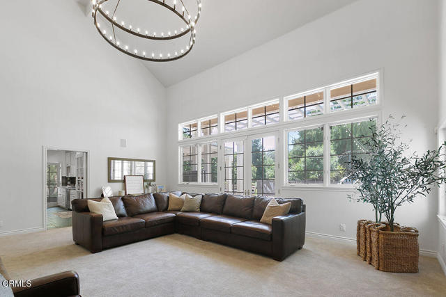 Detail Gallery Image 8 of 68 For 2017 Freeborn Way, Camarillo,  CA 93012 - 6 Beds | 6/1 Baths