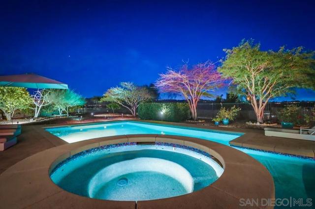 8457 Lower Scarborough, San Diego CA: https://media.crmls.org/mediaz/6c6b3b38-7ecb-4bd2-b7bd-7e162a555bd2.jpg