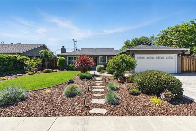 843 S Genevieve Lane, San Jose CA: https://media.crmls.org/mediaz/6c6c7872-35ec-47db-a425-2b54cd8ce224.jpg