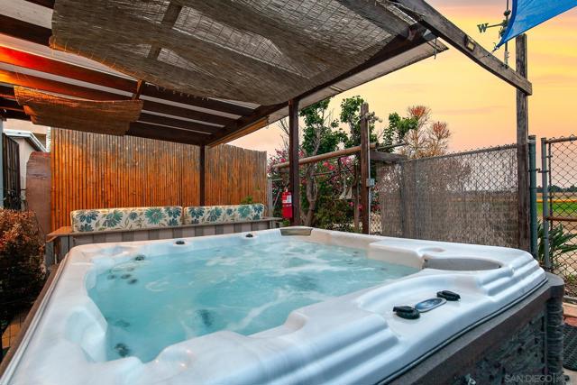 5038 40 W Point Loma Blvd, San Diego CA: https://media.crmls.org/mediaz/6c6d0ce3-4e18-4213-8d7f-0c2d714d6506.jpg