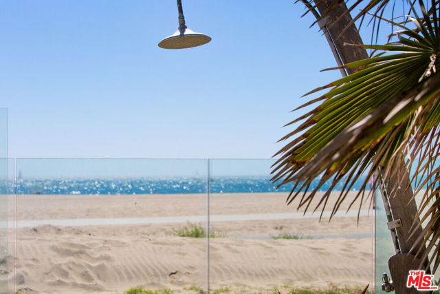 7301 Vista Del Mar, Playa del Rey CA: https://media.crmls.org/mediaz/6c6deba6-018a-4505-94f4-47ab9afaad80.jpg