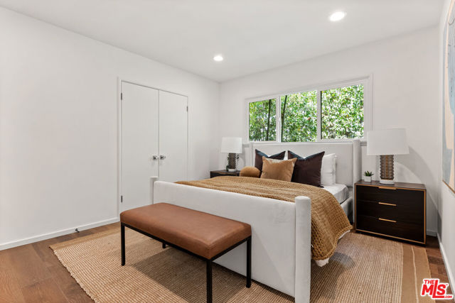5821 W 75TH Street, Los Angeles CA: https://media.crmls.org/mediaz/6c6f38a9-def1-4591-9df4-e99e0e85f74d.jpg