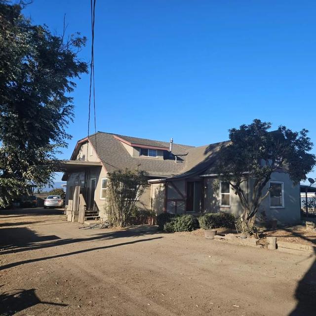 120 Trafton Road, Royal Oaks CA: https://media.crmls.org/mediaz/6c6fa931-dc7e-4ab5-8aaa-bd29bff18d32.jpg