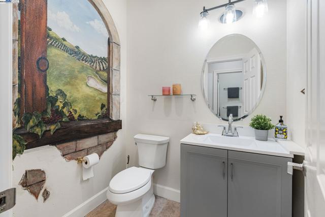 3535 Lessini, Pleasanton CA: https://media.crmls.org/mediaz/6c6fc78d-20d8-4720-82d6-7b9b7a99f4c2.jpg