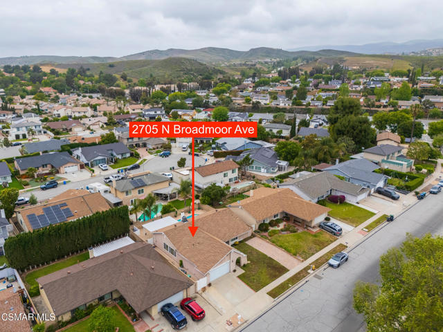 2705 N Broadmoor Avenue, Simi Valley CA: https://media.crmls.org/mediaz/6c703393-4cc7-4115-a749-8ab97d19bc0b.jpg