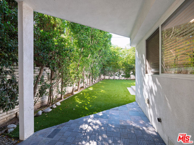 5417 Allott Avenue, Sherman Oaks CA: https://media.crmls.org/mediaz/6c71074a-0f61-4aab-a5a8-3dbf2ed67783.jpg