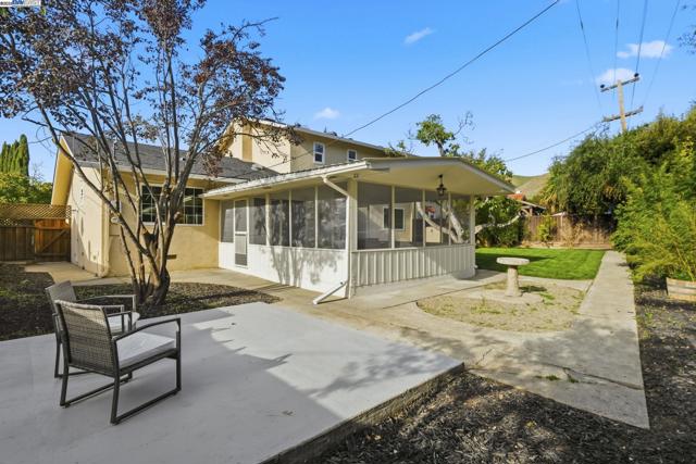 42293 Camino Santa Barbara, Fremont CA: https://media.crmls.org/mediaz/6c71db64-9674-47cc-a351-ade912785ef9.jpg