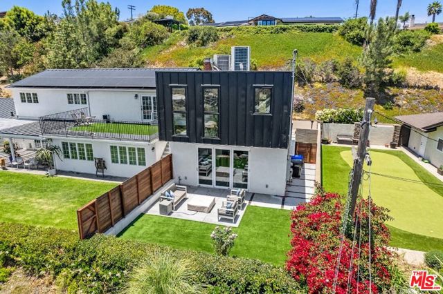 5830 Desert View Drive, La Jolla CA: https://media.crmls.org/mediaz/6c71e3d7-f616-4493-8a30-90e0aa763b47.jpg