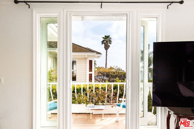 Drew Fenton | 2113 Stoney Hill Road Los Angeles CA | MLS: 7403799