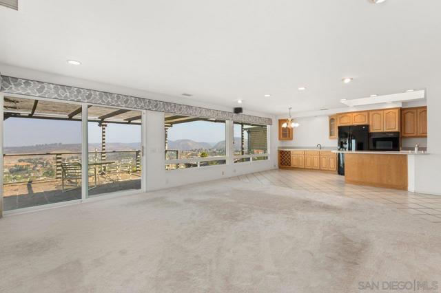 6276 Del Paso Ave, San Diego CA: https://media.crmls.org/mediaz/6c74257a-4e17-4d79-92f1-247d0ac39031.jpg