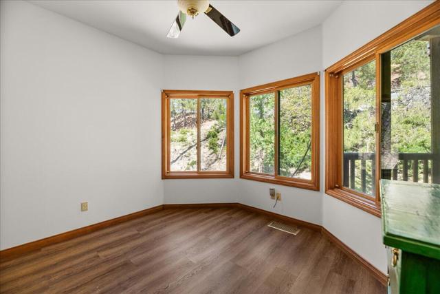 30097 Enchanted Way, Running Springs CA: https://media.crmls.org/mediaz/6c747bac-5622-48f1-93f8-78bebff8533a.jpg