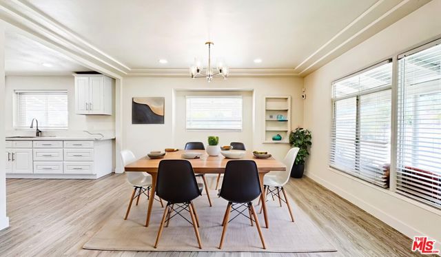 565 W El Morado Court, Ontario CA: https://media.crmls.org/mediaz/6c747de1-7538-4301-8b4e-aea436d35f5d.jpg