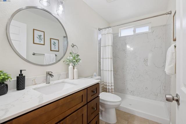 2643 99Th Ave, Oakland CA: https://media.crmls.org/mediaz/6c74fbd9-a490-4ba9-891b-35538a81e175.jpg