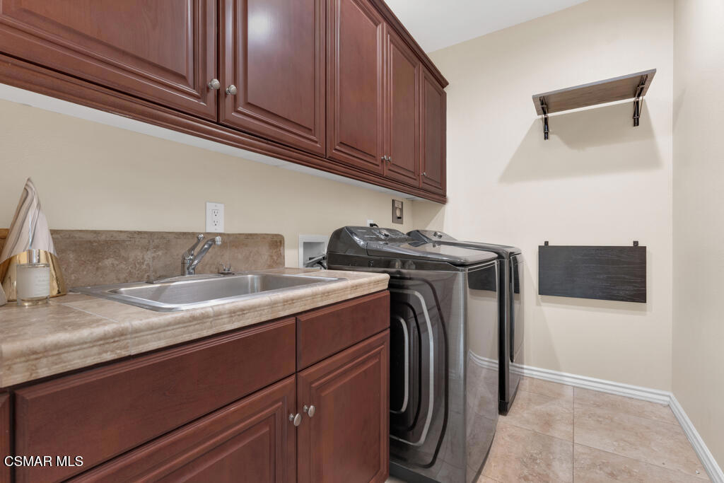 https://media.crmls.org/mediaz/6c7510c1-be2e-4d08-a4f3-5248304aea95.jpg?preset=X-Large