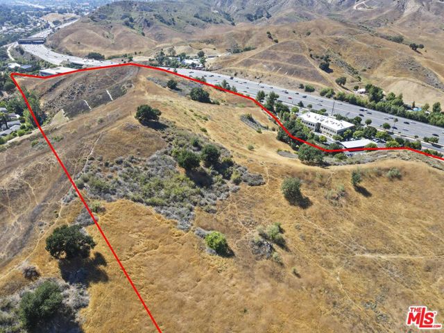27300 Agoura Road, Calabasas CA: https://media.crmls.org/mediaz/6c75190b-24d1-48a1-840e-31e8827bb9fc.jpg