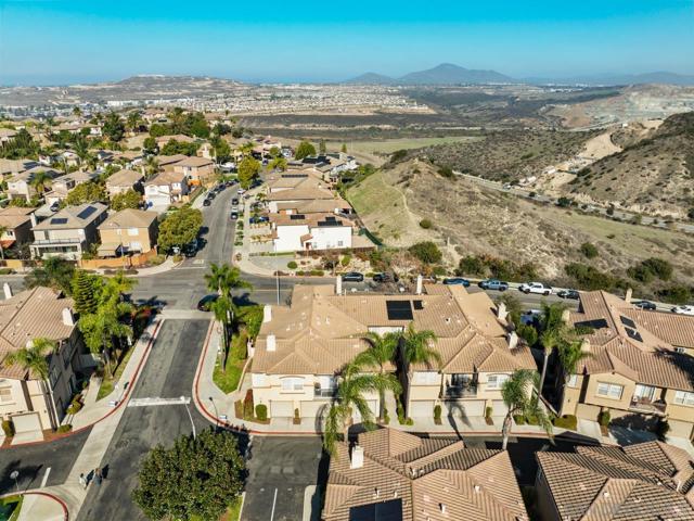 6373 Avenida De Las Vistas, San Diego CA: https://media.crmls.org/mediaz/6c756253-5b9f-4e74-8a83-7180a3840a7b.jpg