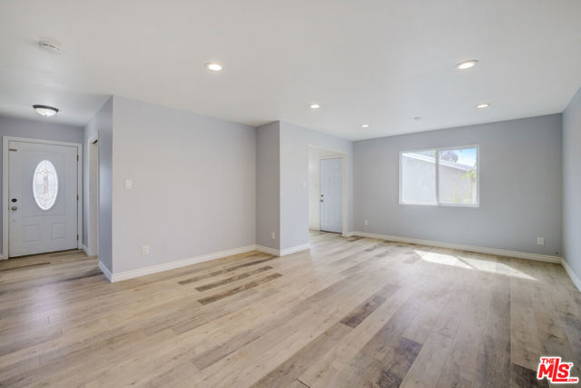 9445 Amboy Avenue photo 5