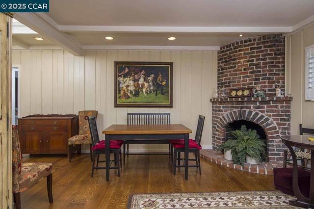 1679 Carmel Dr, Walnut Creek CA: https://media.crmls.org/mediaz/6c75a119-65b5-45a8-b2cd-1c6449f24091.jpg