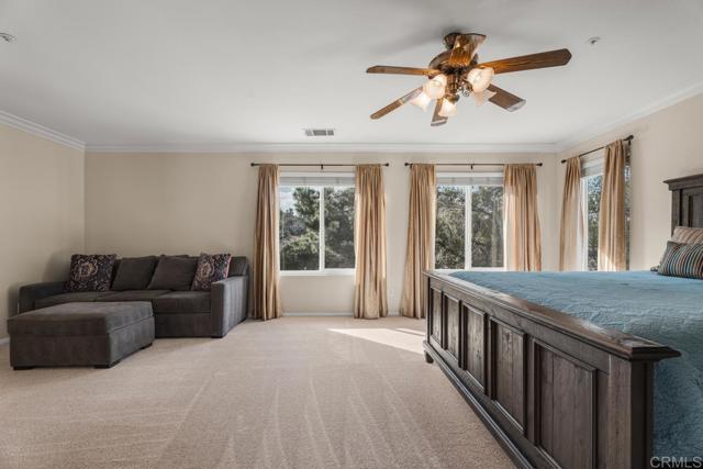 Detail Gallery Image 22 of 44 For 1959 Oxford Ct, Vista,  CA 92081 - 3 Beds | 2/1 Baths