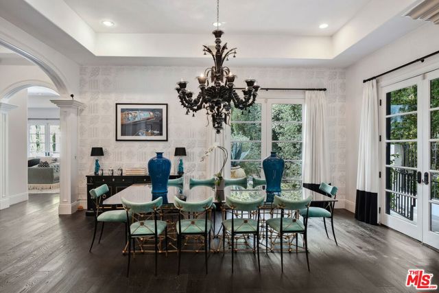 1600 Clear View Drive,  CA: https://media.crmls.org/mediaz/6c7754ff-c80a-44a2-92e4-23eb5d329394.jpg