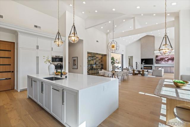 5758 Las Palomas, Rancho Santa Fe CA: https://media.crmls.org/mediaz/6c77c93e-7c09-4a50-989f-4a5c93cf8086.jpg